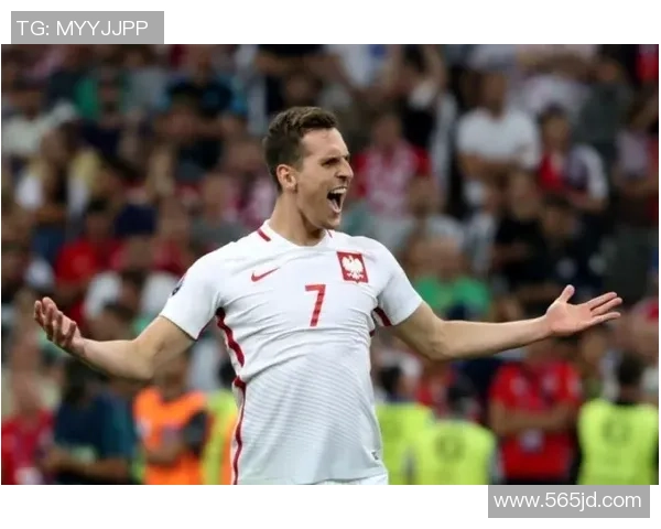 2025年国际足球十大球星排名揭晓 谁是当今足坛的绝对巨星