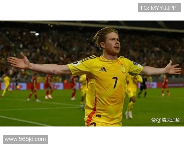 足球明星黑照爆笑表情包曝光 球场外的另类萌态引发热议