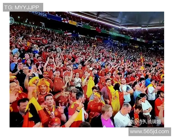 足球球星与好友温馨合照展现友情与默契，瞬间定格精彩时刻