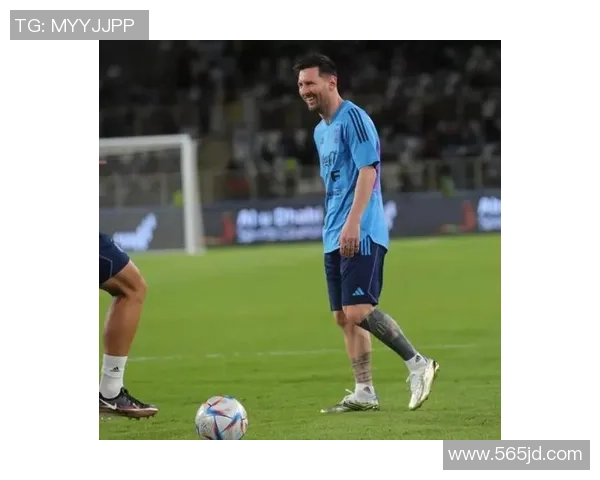 穿奥运配色足球鞋的球星展现竞技魅力与时尚风采